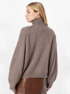 WEEKDAY Fijngebreide Truien Trui Norah Dames Bruin 10 WEEKDAY Fijngebreide Truien Trui Norah Dames Bruin -Chique Kleding Winkel 33bdf12efe04f79b535a36c858a6ee35